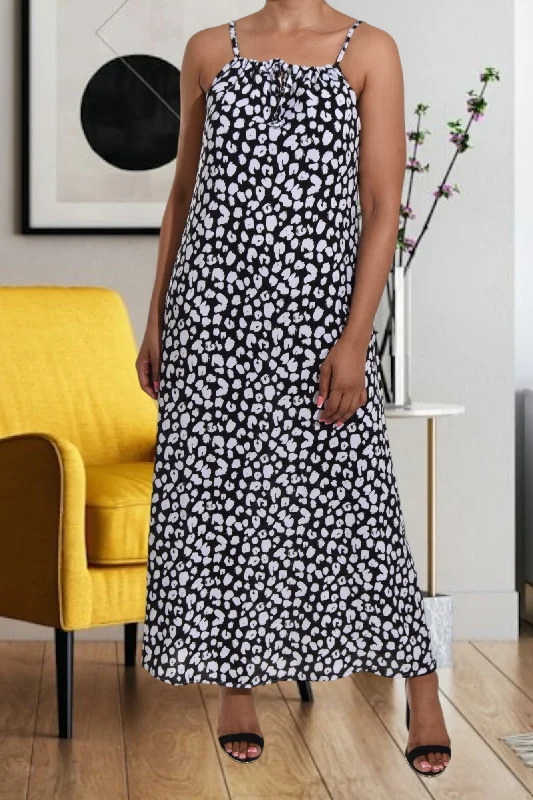 Bohemian chic maxi dresses for festivals-Black And White Strappy Maxi Dress