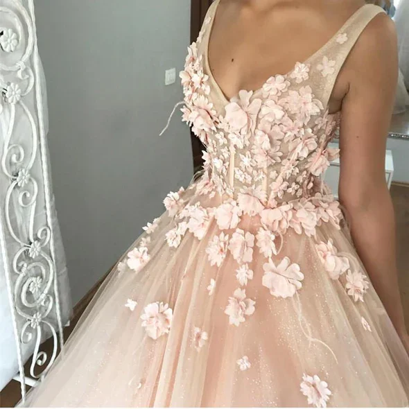 Evening dress with delicate beadwork-Blush Pink Tulle V Neck Ball Gown Flowers Sweet 16 Dress cc76