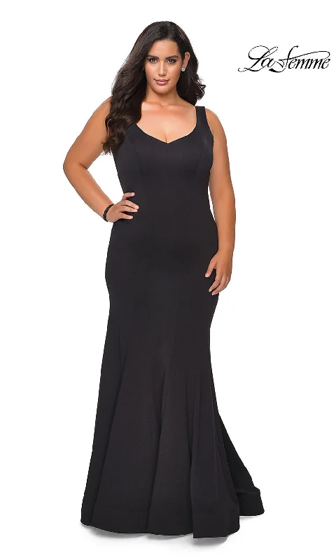 Evening dress for formal celebration-Simple La Femme Long Formal Plus-Size Mermaid Gown